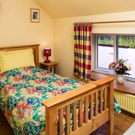 1 Tan Yr Eglwys Barn Cottage Pontardawe Dış mekan fotoğraf