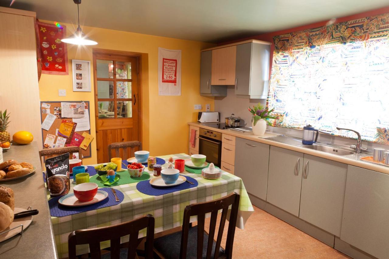 1 Tan Yr Eglwys Barn Cottage Pontardawe Dış mekan fotoğraf